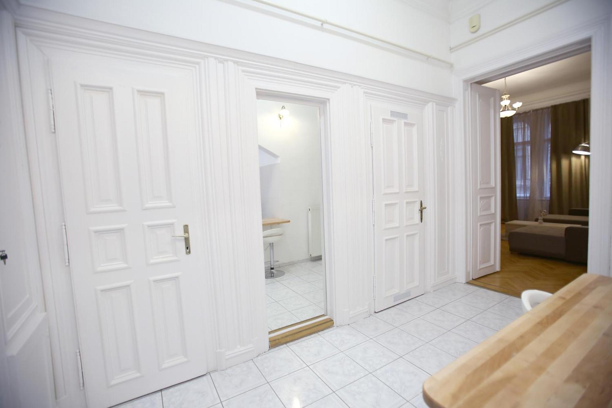 Venus Apartments - Opera IV Budapest Luaran gambar